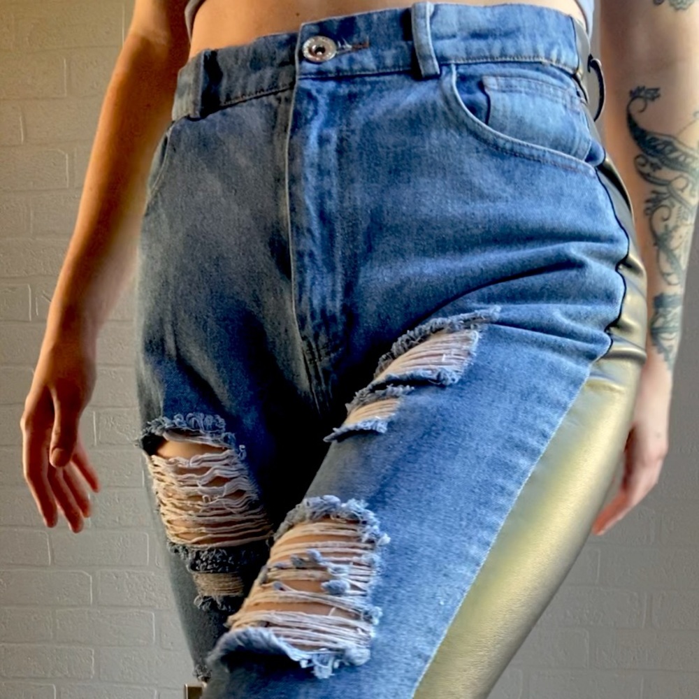 Jeans / leather pants